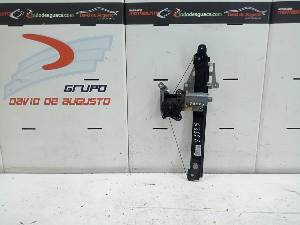 ELEVALUNAS TRASERO DERECHO