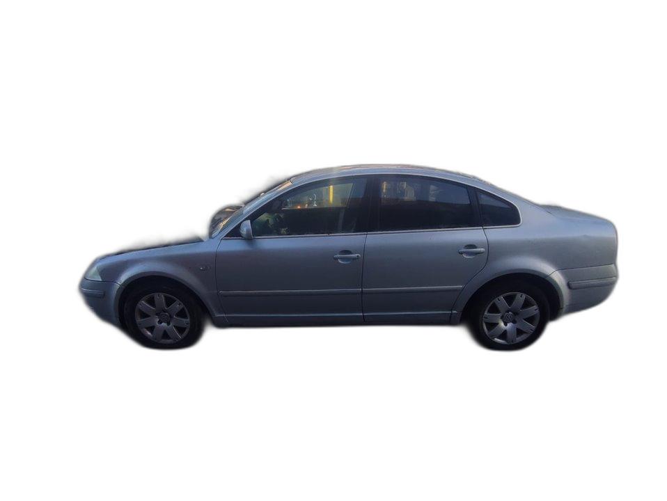 VOLKSWAGEN PASSAT BERLINA (3B3) Highline Motor 2,0 Ltr. - 100 kW TDI DPF