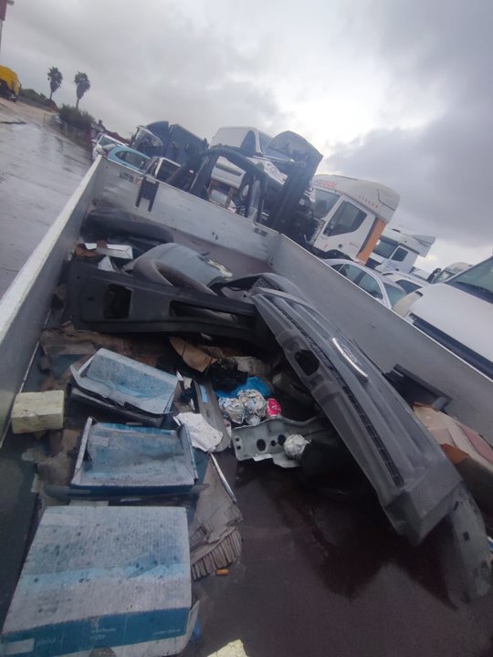 CAJA TRASERA FORD TRANSIT CAJA ABIERTA '06 FT 330 K   Cabina simple, corta