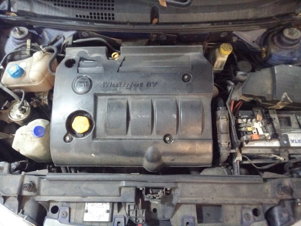 FIAT STILO (192) 1.9 120 Dynamic Multijet Motor 1,9 Ltr. - 88 kW 8V JTD CAT