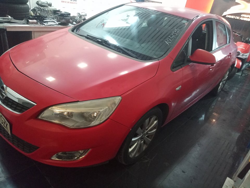 OPEL ASTRA J LIM. Cosmo Motor 1,7 Ltr. - 81 kW 16V CDTI