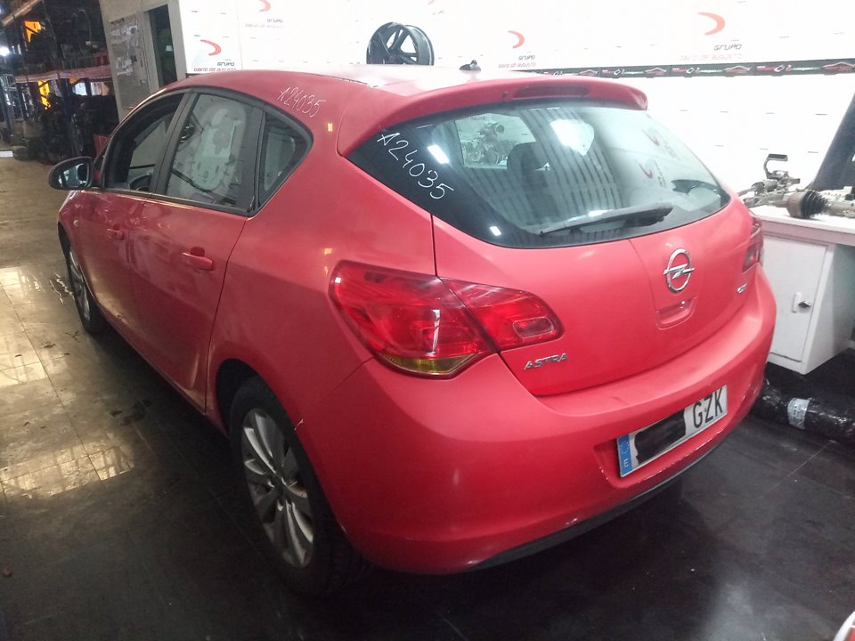 OPEL ASTRA J LIM. Cosmo Motor 1,7 Ltr. - 81 kW 16V CDTI