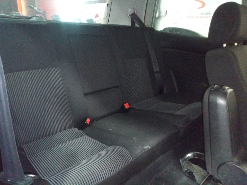 VOLKSWAGEN GOLF IV BERLINA (1J1) Básico Motor 1,6 Ltr. - 74 kW
