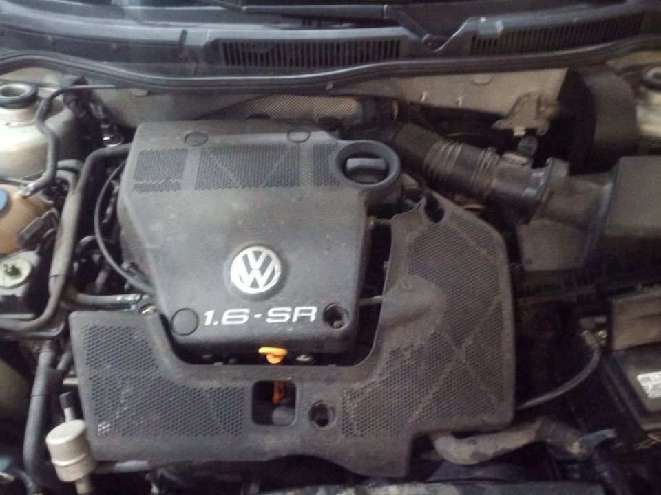 VOLKSWAGEN GOLF IV BERLINA (1J1) Básico Motor 1,6 Ltr. - 74 kW
