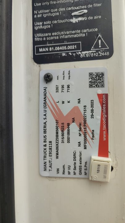 NISSAN TRADE Caja cerrada, techo elevado Motor 3,0 Ltr. - 63 kW Diesel