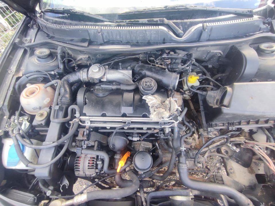SEAT LEON (1M1) Signo Motor 1,9 Ltr. - 96 kW TDI foto 2