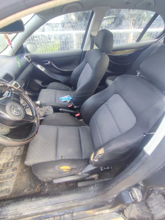 SEAT LEON (1M1) Signo Motor 1,9 Ltr. - 96 kW TDI foto 4