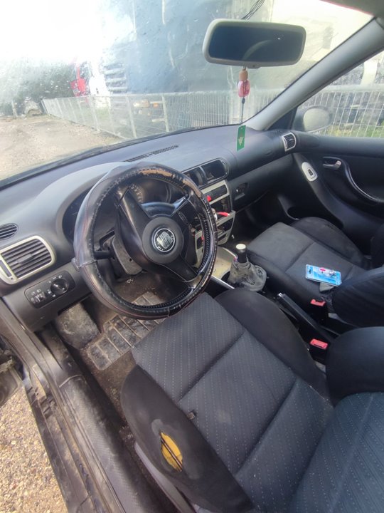 SEAT LEON (1M1) Signo Motor 1,9 Ltr. - 96 kW TDI foto 5
