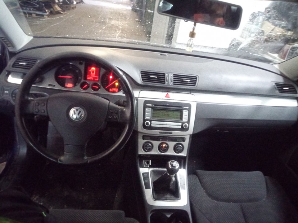 VOLKSWAGEN PASSAT BERLINA (3C2) Advance Motor 2,0 Ltr. - 103 kW TDI
