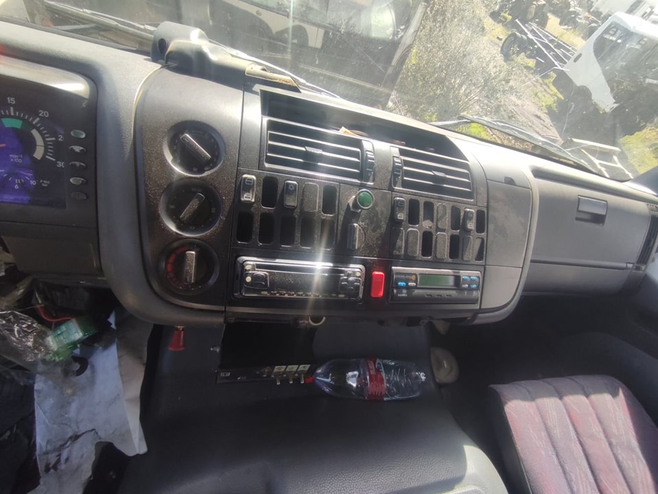 MERCEDES-BENZ ATEGO 3-EJES 26 T /BM 950/2/4 2528  (6X2)       OM 906 LA L (Largo) Motor 6,4 Ltr. - 205 kW Diesel (OM 906 LA)