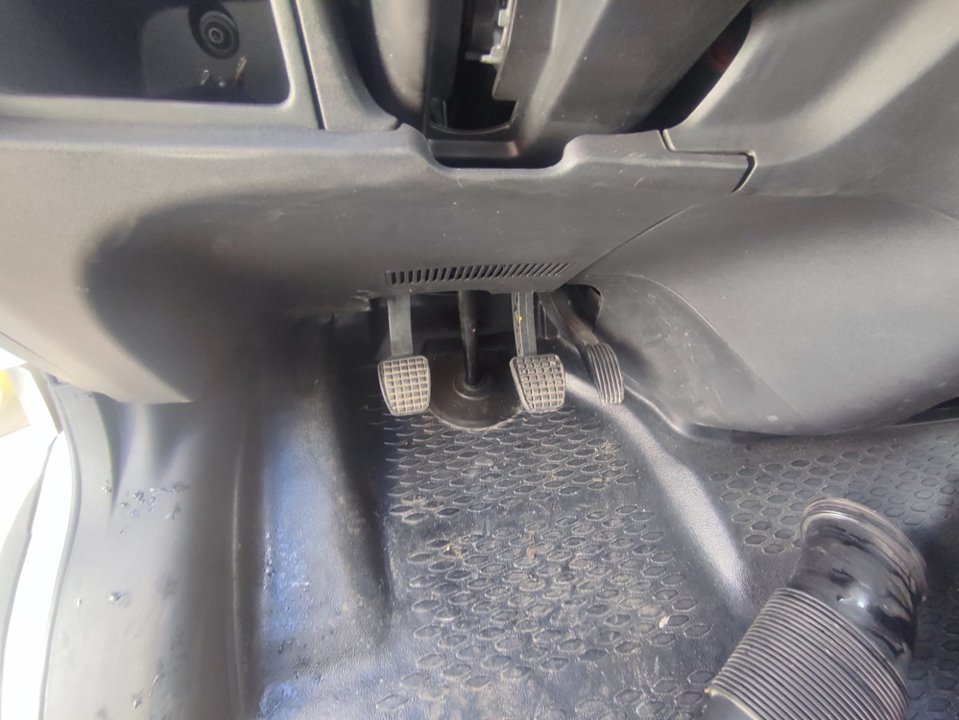 IVECO DAILY CONF. PAQUETERÍA (SOMMER) Cabina simple 35 S... batalla 3750 Motor 2,3 Ltr. - 78 kW Diesel CAT