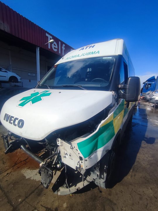 IVECO DAILY CONF. PAQUETERÍA (SOMMER) Cabina simple 35 S... batalla 3750 Motor 2,3 Ltr. - 78 kW Diesel CAT