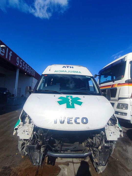 IVECO DAILY CONF. PAQUETERÍA (SOMMER) Cabina simple 35 S... batalla 3750 Motor 2,3 Ltr. - 78 kW Diesel CAT
