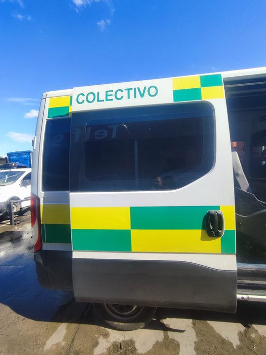 IVECO DAILY CONF. PAQUETERÍA (SOMMER) Cabina simple 35 S... batalla 3750 Motor 2,3 Ltr. - 78 kW Diesel CAT