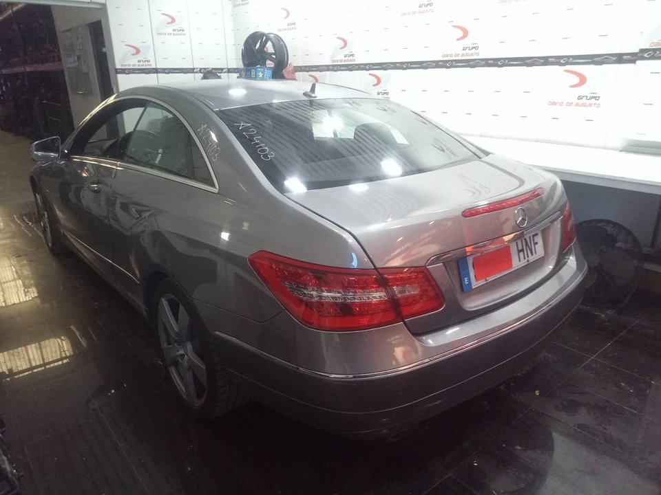 MERCEDES-BENZ CLASE CLK (W207) COUPE E 350 CDI BlueEfficiency (207.323) Motor 3,0 Ltr. - 195 kW CDI CAT