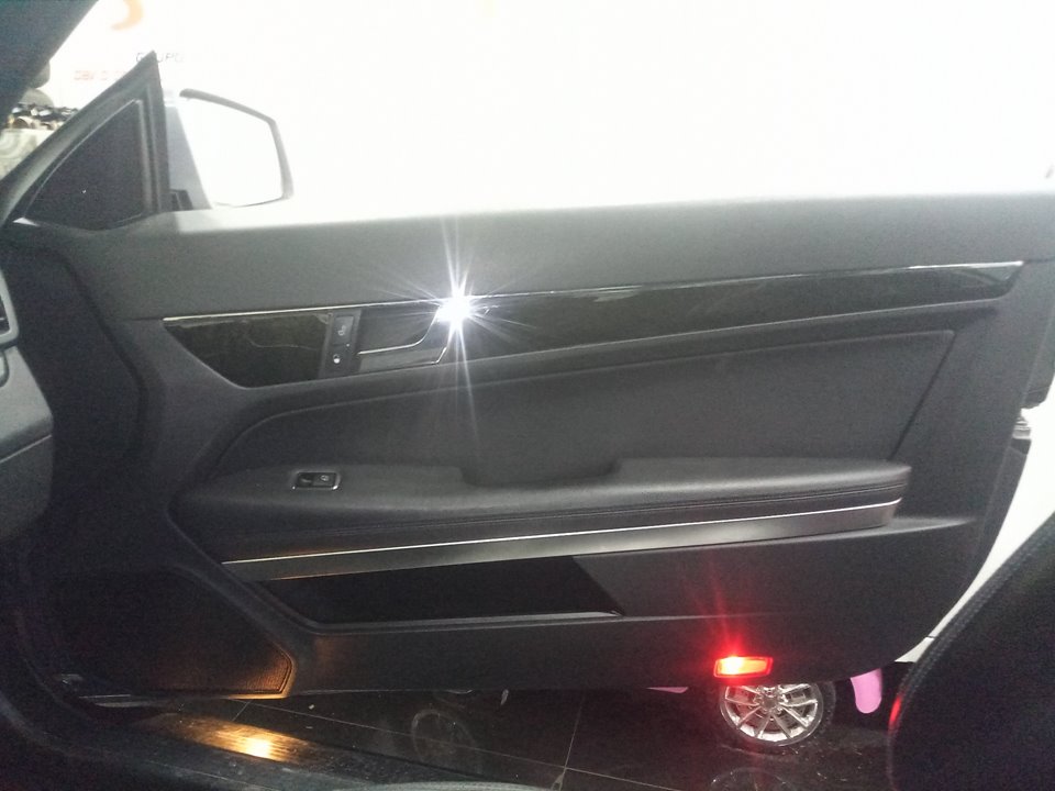 MERCEDES-BENZ CLASE CLK (W207) COUPE E 350 CDI BlueEfficiency (207.323) Motor 3,0 Ltr. - 195 kW CDI CAT