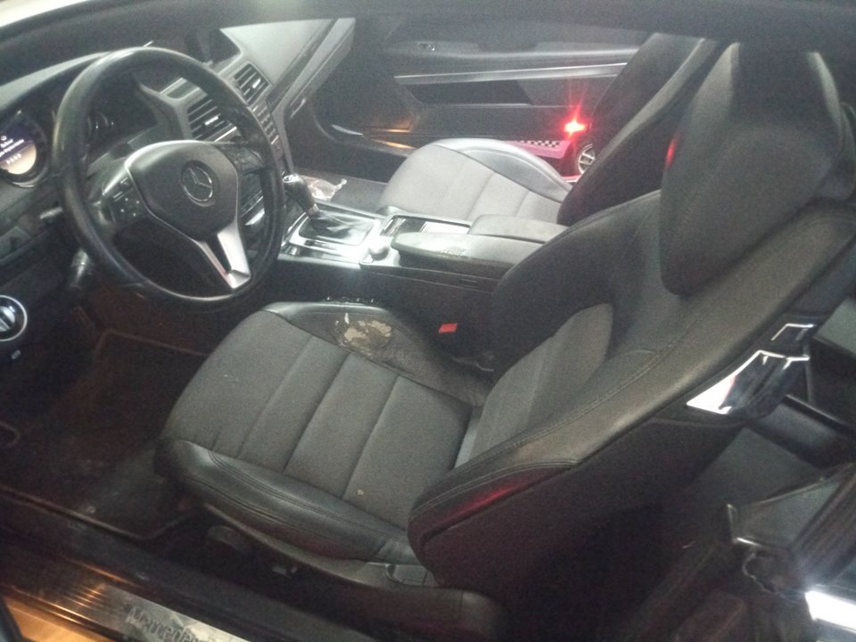 MERCEDES-BENZ CLASE CLK (W207) COUPE E 350 CDI BlueEfficiency (207.323) Motor 3,0 Ltr. - 195 kW CDI CAT
