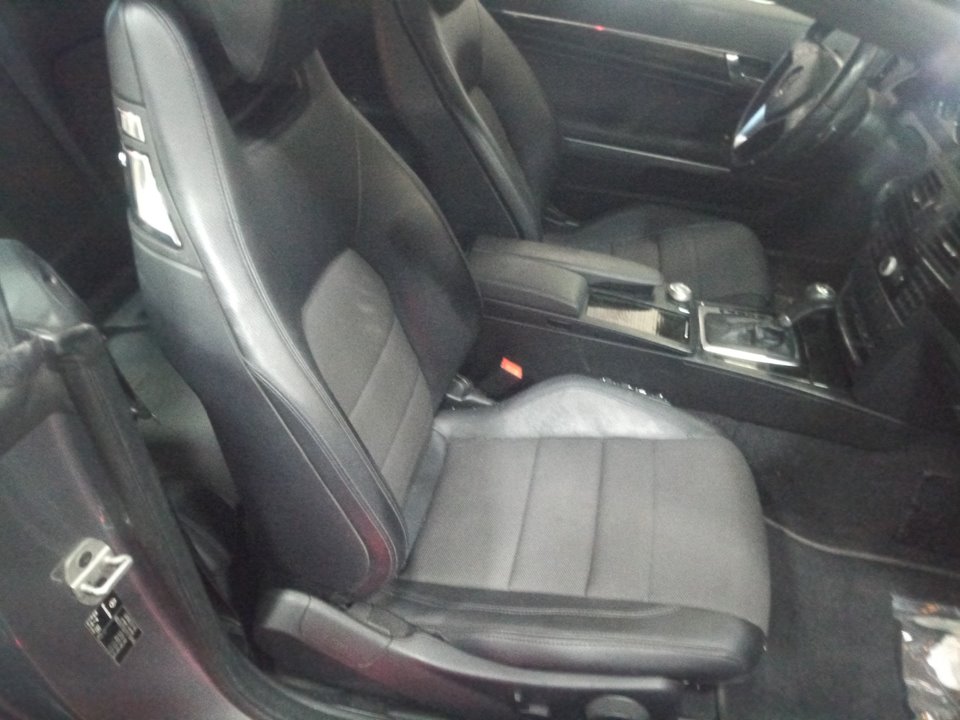 MERCEDES-BENZ CLASE CLK (W207) COUPE E 350 CDI BlueEfficiency (207.323) Motor 3,0 Ltr. - 195 kW CDI CAT