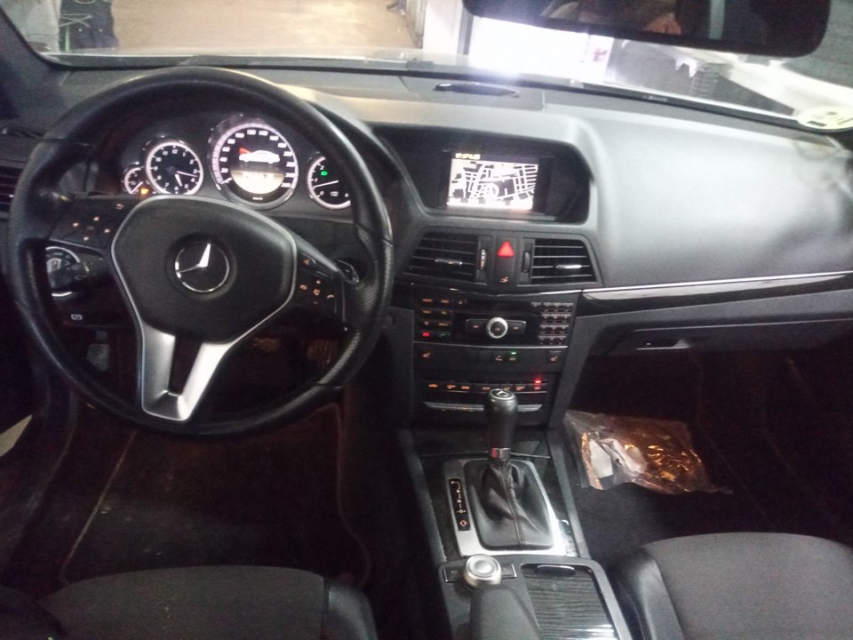 MERCEDES-BENZ CLASE CLK (W207) COUPE E 350 CDI BlueEfficiency (207.323) Motor 3,0 Ltr. - 195 kW CDI CAT