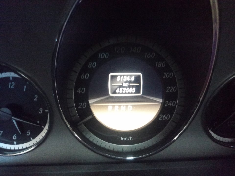 MERCEDES-BENZ CLASE CLK (W207) COUPE E 350 CDI BlueEfficiency (207.323) Motor 3,0 Ltr. - 195 kW CDI CAT