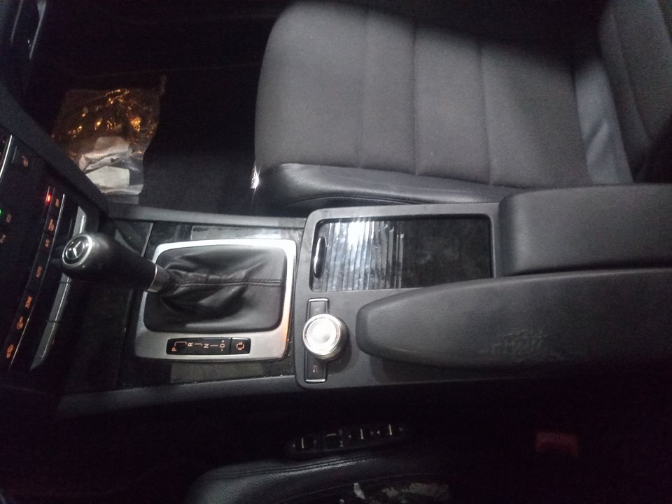 MERCEDES-BENZ CLASE CLK (W207) COUPE E 350 CDI BlueEfficiency (207.323) Motor 3,0 Ltr. - 195 kW CDI CAT