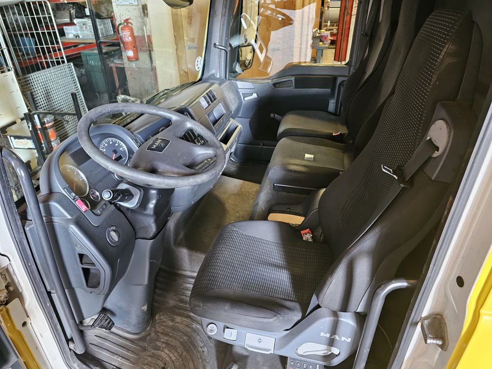 CABINA MAN TG - L 10.XXX 10.210   Chasis C (Compact)