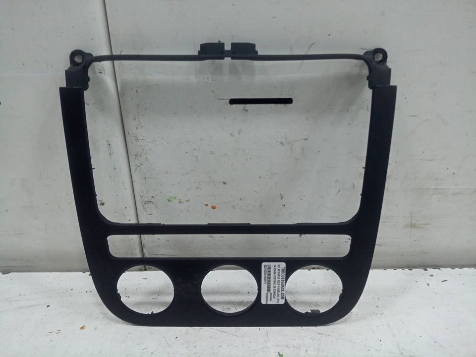 CARCASA CENTRAL DE CONSOLA VOLKSWAGEN GOLF V BERLINA (1K1) Highline
