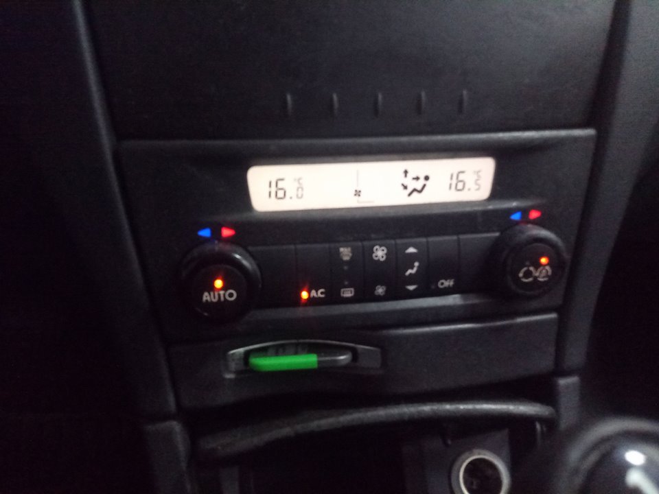 RENAULT LAGUNA II (BG0) Authentique Motor 1,9 Ltr. - 88 kW dCi Diesel