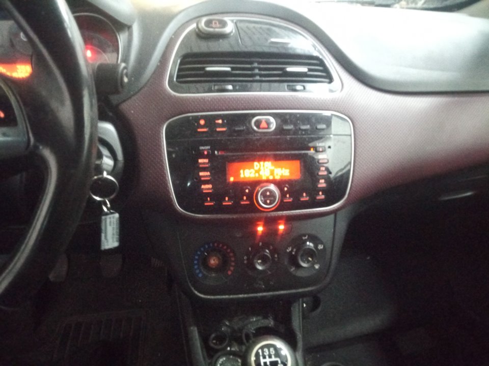 FIAT PUNTO (EVO) (199) Dynamic Motor 1,2 Ltr. - 48 kW CAT