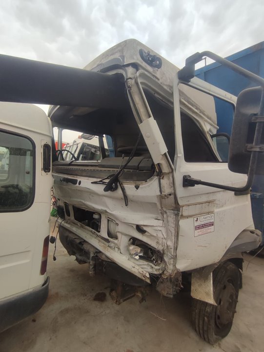 RENAULT M 180.13/C MIDLINER E2 FKI   Modelo 180.13   132 KW Cabina doble Motor 6,2 Ltr. - 132 kW Diesel