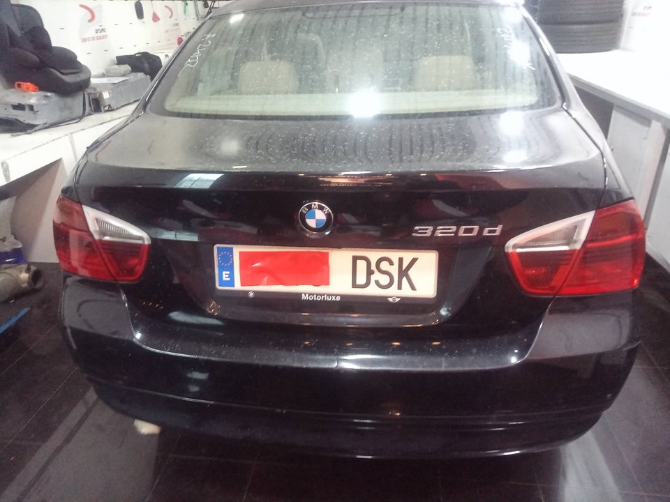 BMW SERIE 3 BERLINA (E90) 320d Motor 2,0 Ltr. - 120 kW 16V Diesel
