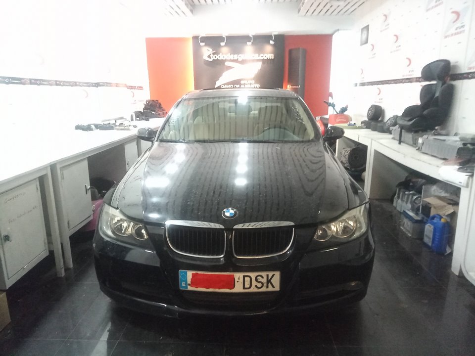 BMW SERIE 3 BERLINA (E90) 320d Motor 2,0 Ltr. - 120 kW 16V Diesel