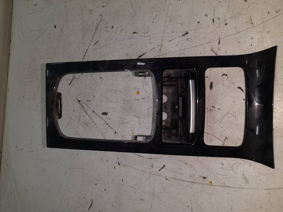 CARCASA CENTRAL DE CONSOLA PORSCHE CAYENNE (TYP 92AA) Diesel