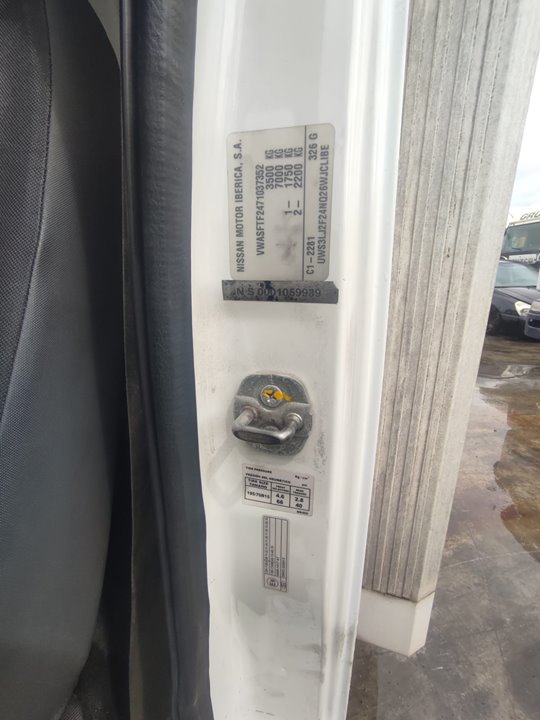 NISSAN CABSTAR ->09.06 Cabstar 35.XX Cabina simple Cabina individual Motor 3,0 Ltr. - 110 kW Diesel