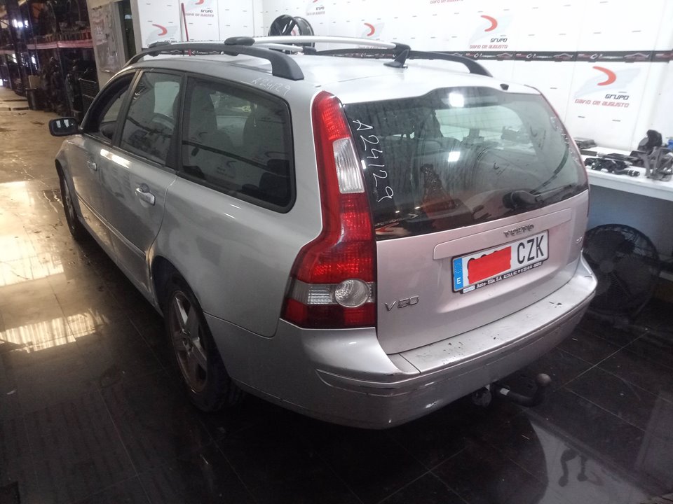VOLVO V50 FAMILIAR 2.4 Kinetic Motor 2,4 Ltr. - 103 kW CAT