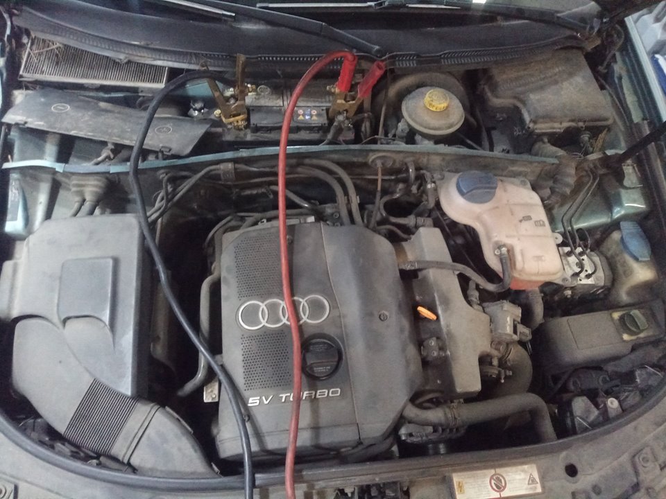 AUDI A6 BERLINA (4B2) 1.8 T Motor 1,8 Ltr. - 110 kW 20V Turbo