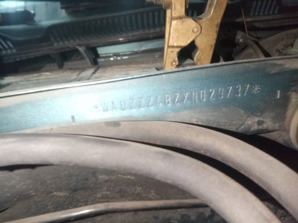 AUDI A6 BERLINA (4B2) 1.8 T Motor 1,8 Ltr. - 110 kW 20V Turbo