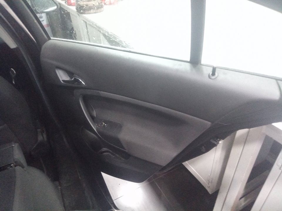 OPEL INSIGNIA BERLINA Cosmo Motor 2,0 Ltr. - 96 kW CDTI CAT