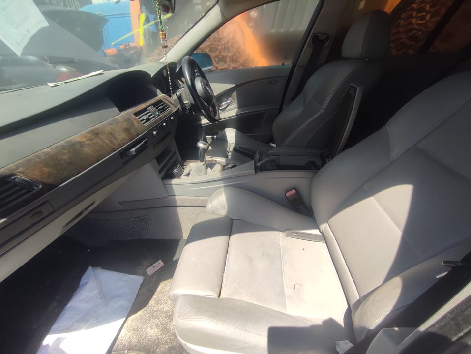 BMW SERIE 5 BERLINA (E60) 530d Motor 3,0 Ltr. - 160 kW Turbodiesel CAT