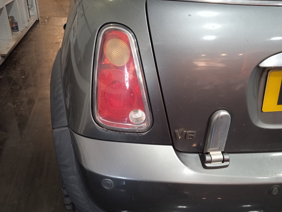 BMW MINI CABRIO (R52) Cooper S Sidewalk Motor 1,6 Ltr. - 125 kW 16V CAT
