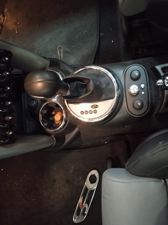 BMW MINI CABRIO (R52) Cooper S Sidewalk Motor 1,6 Ltr. - 125 kW 16V CAT