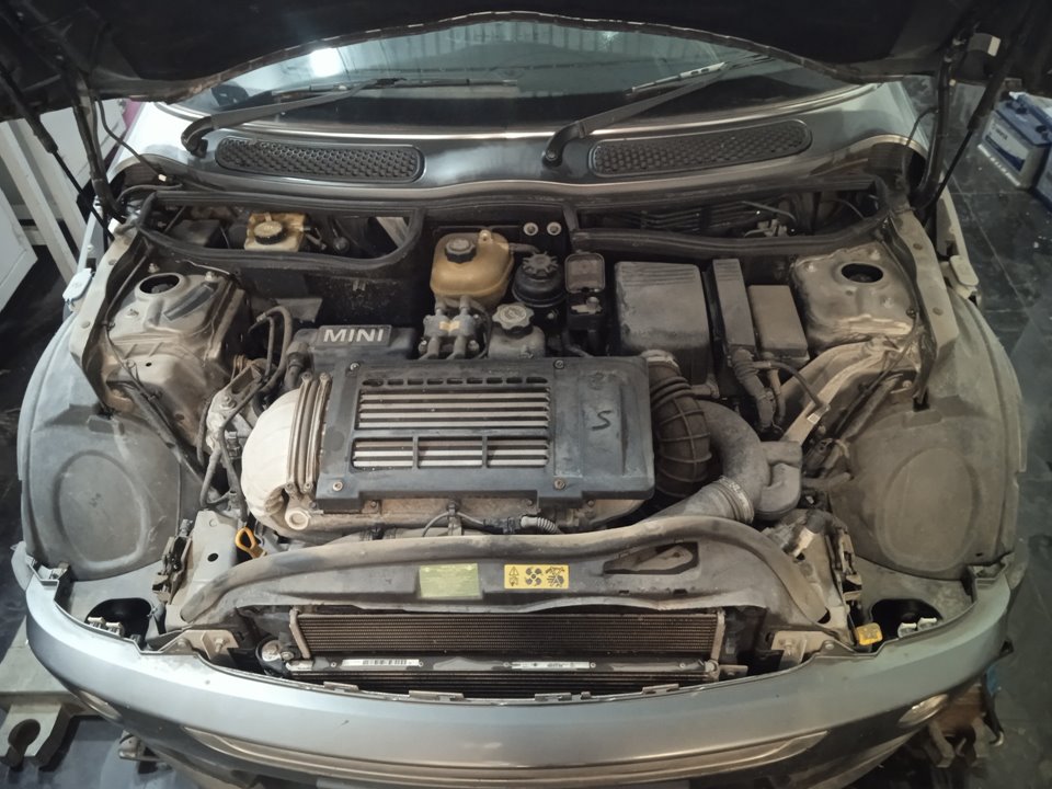 BMW MINI CABRIO (R52) Cooper S Sidewalk Motor 1,6 Ltr. - 125 kW 16V CAT