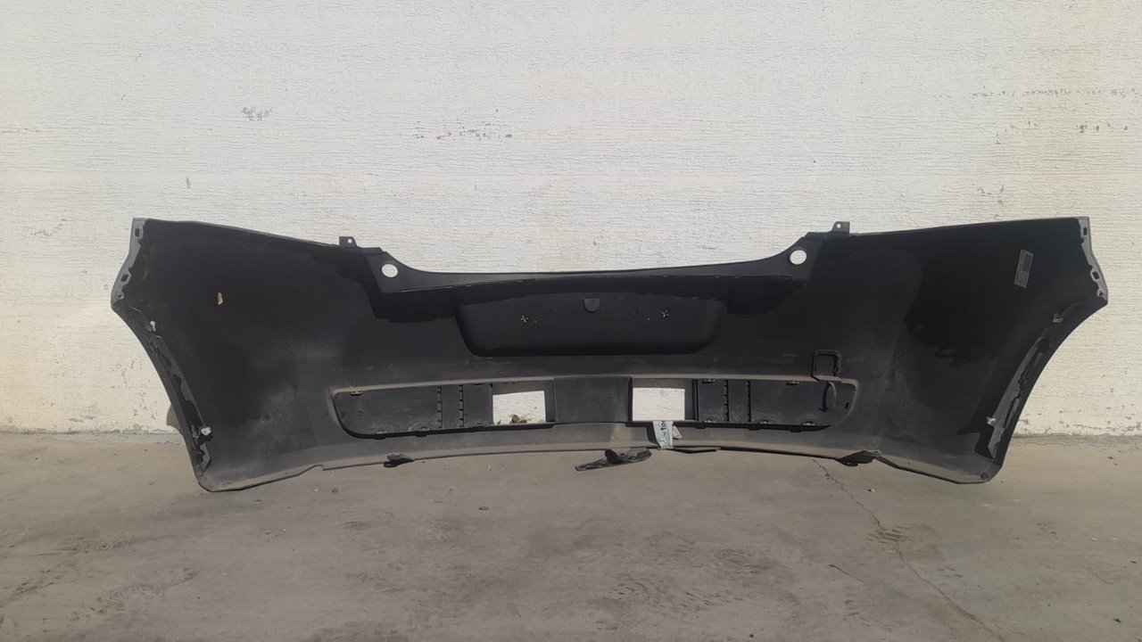 PARAGOLPES TRASERO