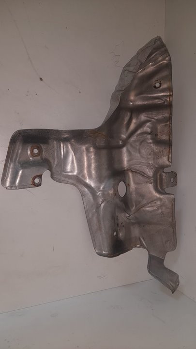 PROTECTOR ESCAPE VOLVO V40 CROSS COUNTRY (2012-0) Basis