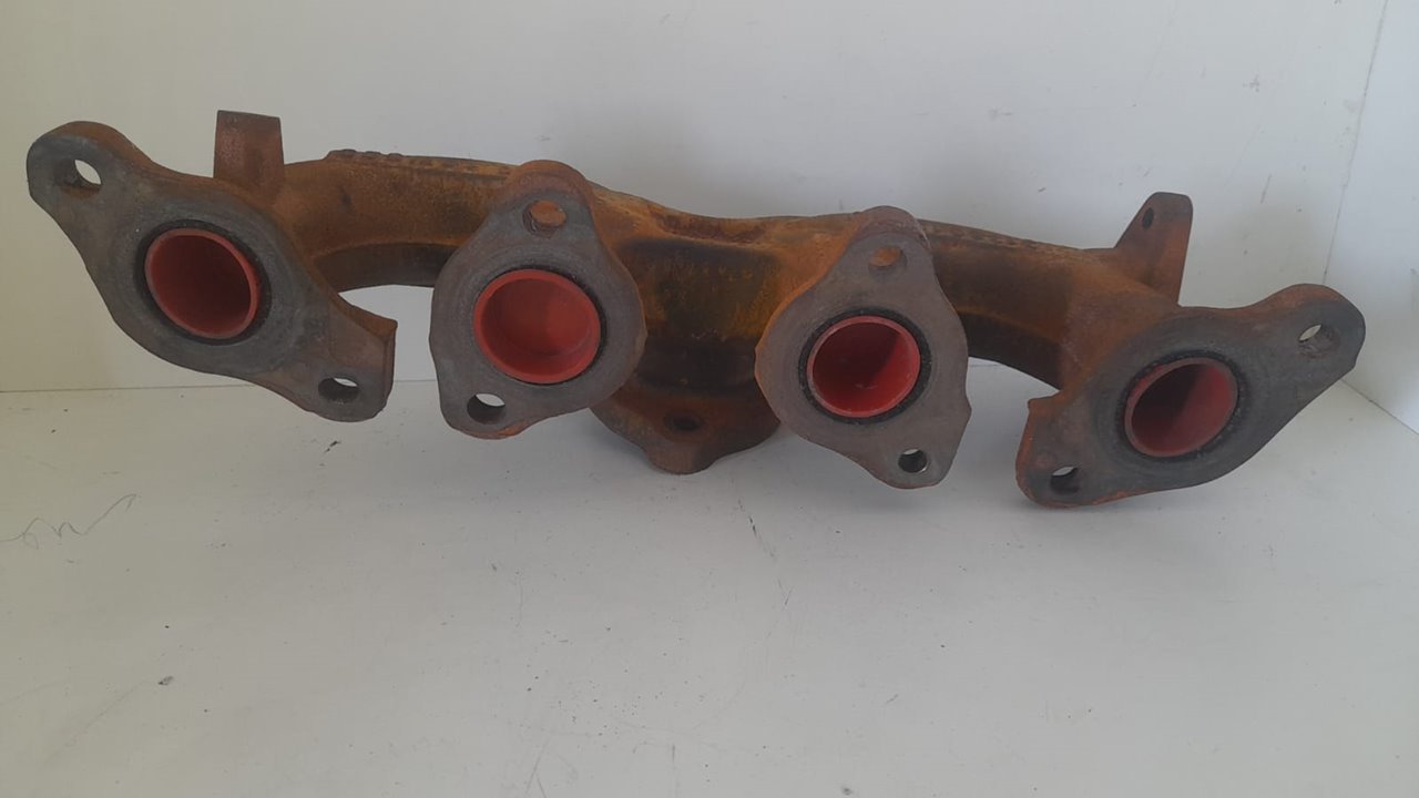 COLECTOR ESCAPE VOLVO V40 CROSS COUNTRY (2012-0) Basis