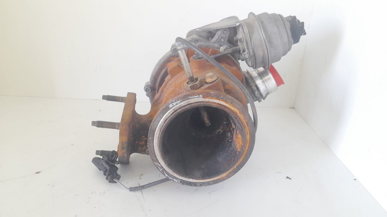 TURBO VOLVO V40 CROSS COUNTRY (2012-0) Basis