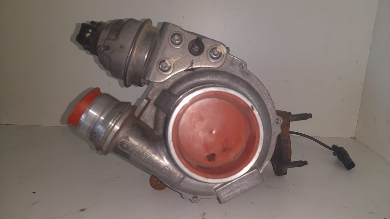 TURBO VOLVO V40 CROSS COUNTRY (2012-0) Basis