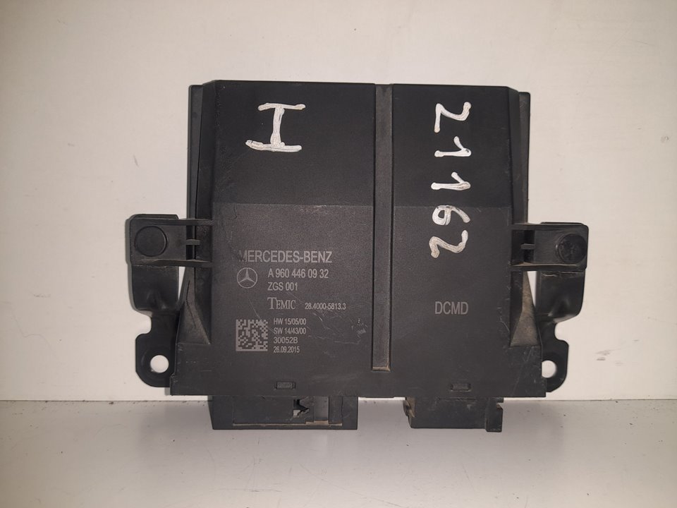 MODULO CONTROL PUERTA DELANTERA IZQUIERDA