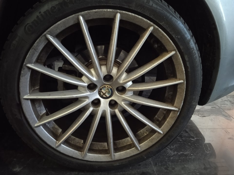 ALFA ROMEO GT (125) 1.9 JTD 16V M-Jet Distinctive Collezione Motor 1,9 Ltr. - 110 kW JTD (M) 16V CAT