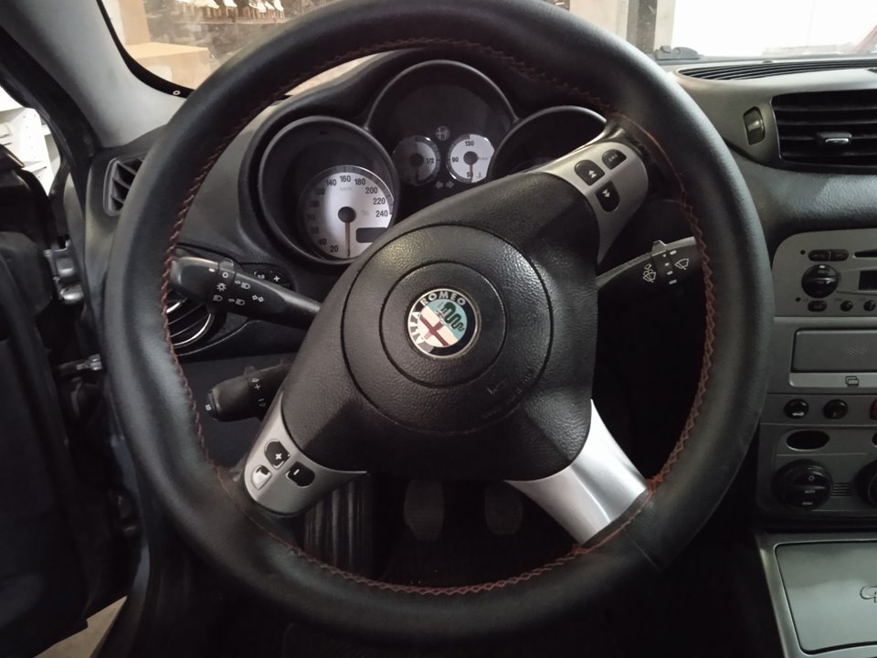 ALFA ROMEO GT (125) 1.9 JTD 16V M-Jet Distinctive Collezione Motor 1,9 Ltr. - 110 kW JTD (M) 16V CAT